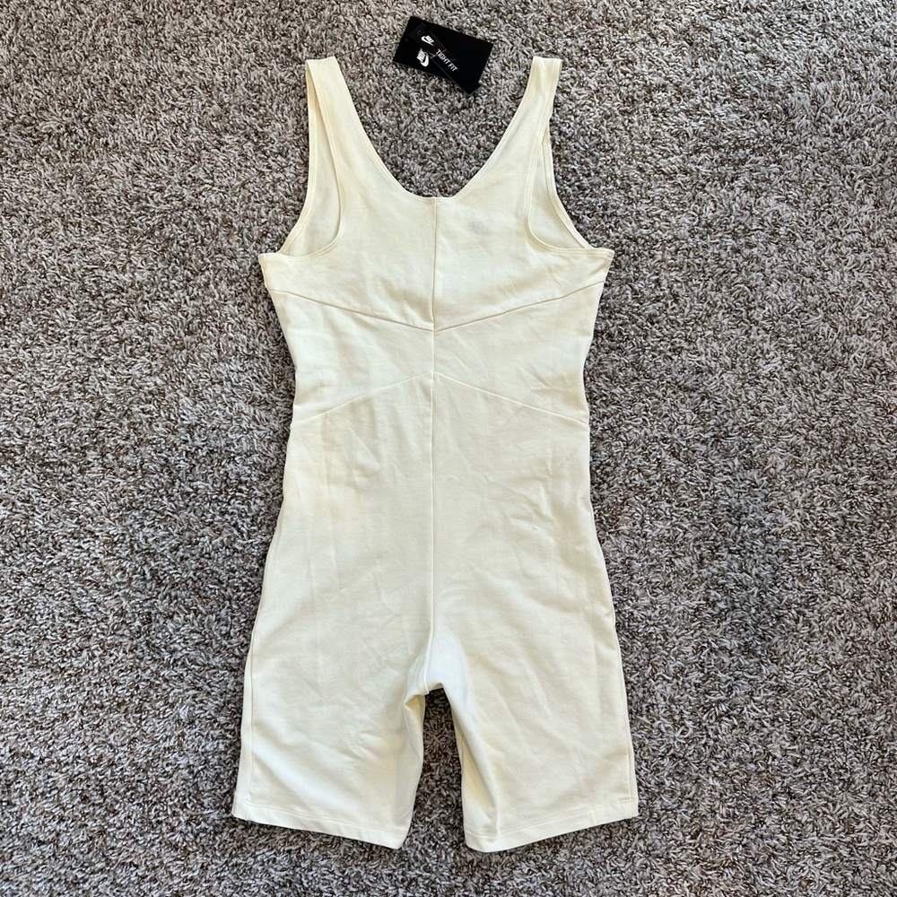 Nike Sportswear Icon Clash Romper Bodysuit - Picture 8 of 10
